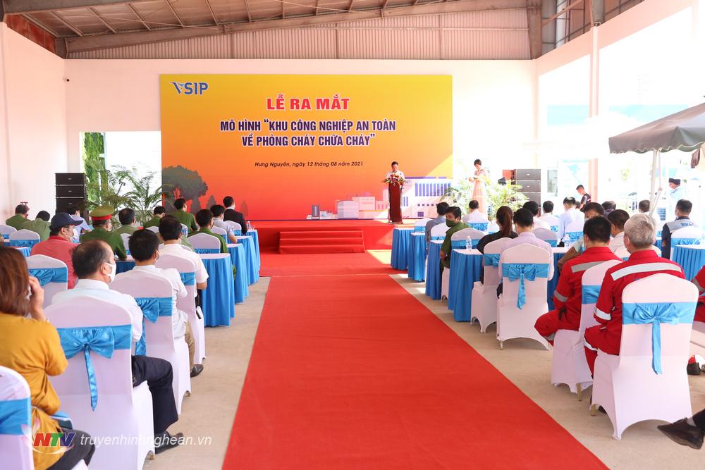 Toàn cảnh buổi lễ ra mắt.