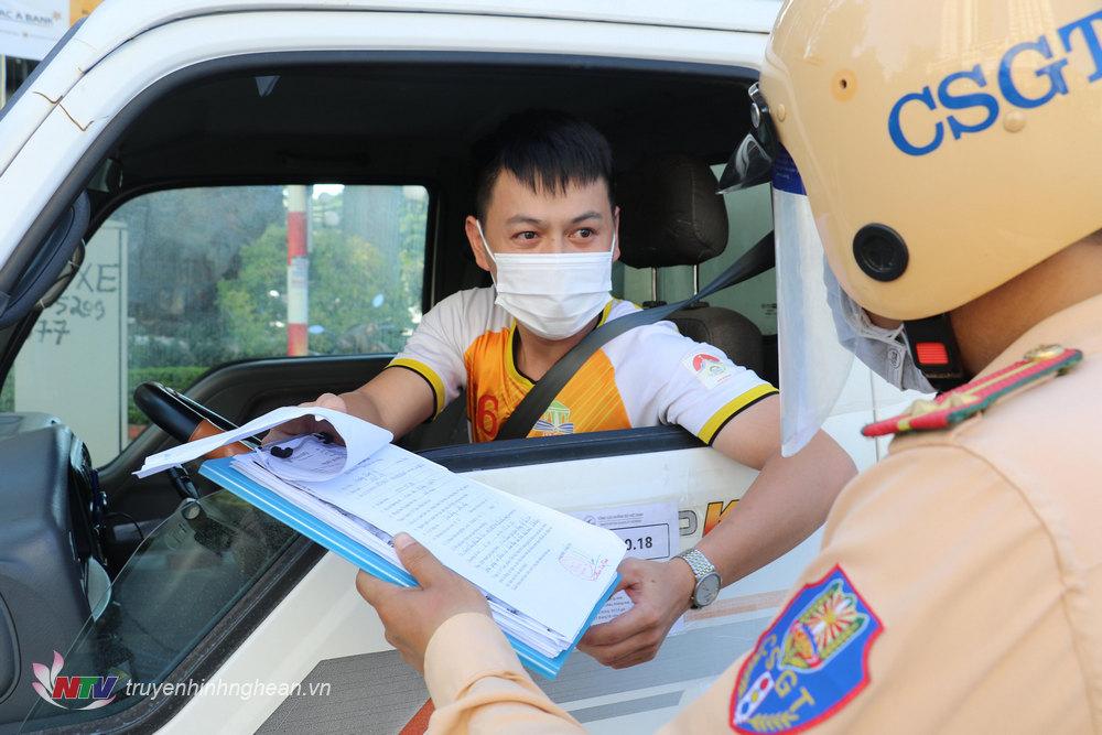Trong ngày đầu tăng cường các chốt, Hầu hết người dân đều chấp hành nghiêm các yêu cầu kiểm tra, chưa phát hiện các trường hợp chống đối lực lượng làm nhiệm vụ