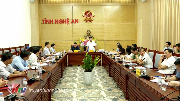 Toàn cảnh buổi làm việc.