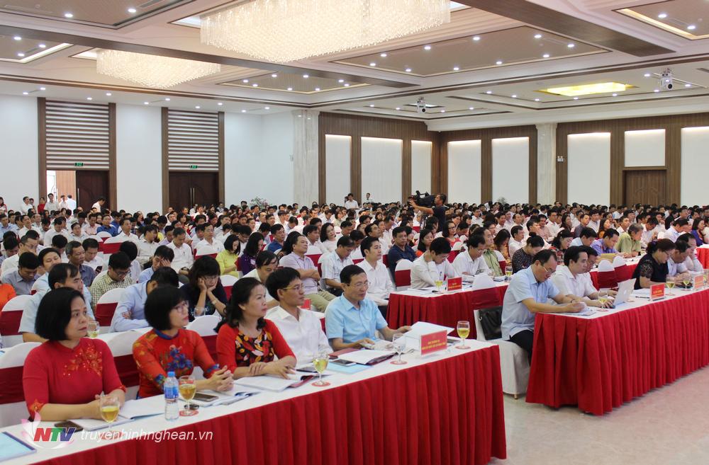 Các đại biểu dự hội nghị.