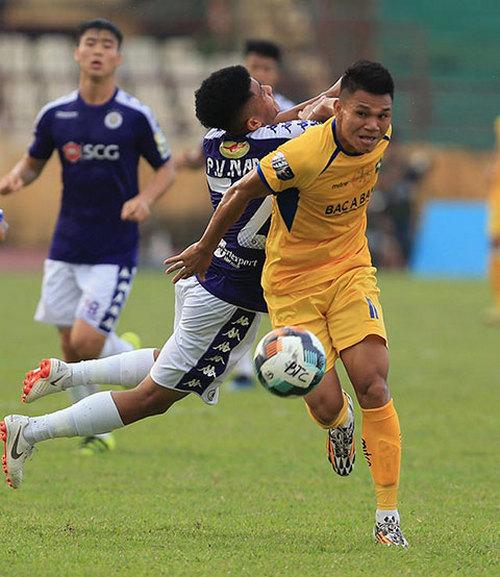 Hà Nội FC vấp phải sự phản kháng mạnh mẽ từ phía SLNA.