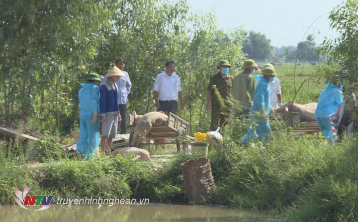 Người dân và cán bộ