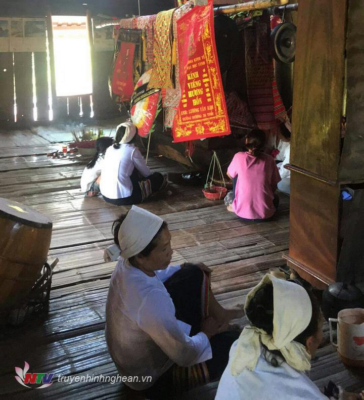 Gia đình lo hậu sự cho anh Kim 