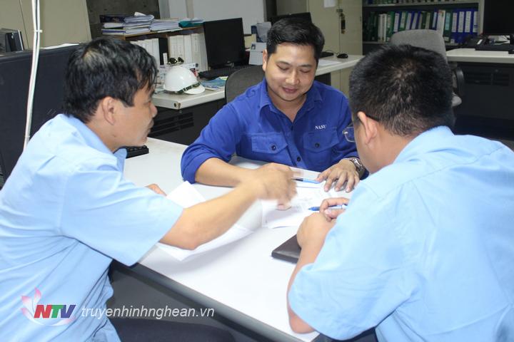Hiện tại, Nguyễn Anh Quý  làm Thợ chuyên ngành 2 - Hệ thống điều khiển tự động của Cty TNHH mía đường PG88 go Bắn cá .