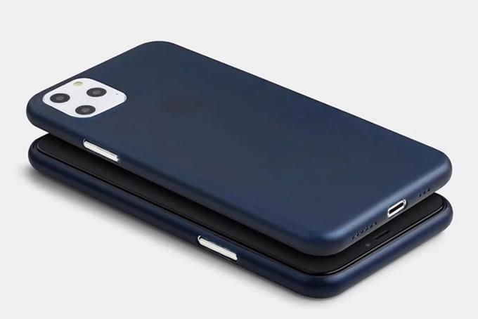 Đến khoảng tháng 5-6 năm nay, thị trường không xuất hiện thêm hình mẫu iPhone 11 nào khác, trong khi một số nhà cung cấp phụ kiện cũng bắt đầu để lộ hình ảnh của iPhone mới trùng khớp với những rò rỉ trước đó, thậm chí có cả kích thước chi tiết. Đến lúc này, iPhone với cụm camera vuông và mặt trước "tai thỏ" được coi là hình ảnh chính xác nhất về iPhone 11. 