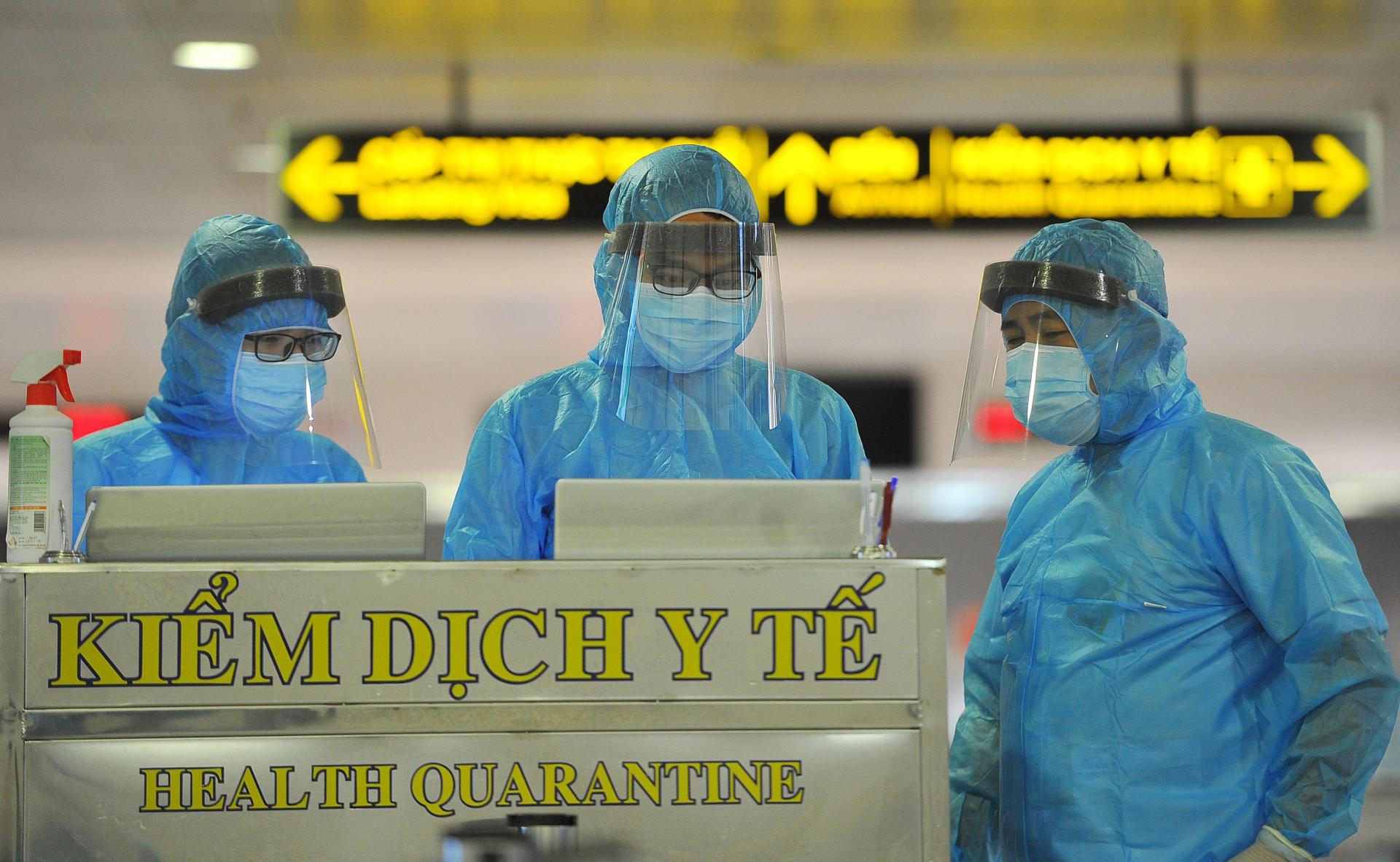 Thủ tướng đề nghị Văn phòng Chính phủ chủ trì cuộc họp với Bộ Tài chính, Bộ Y tế để xác định mức giá xét nghiệm phù hợp với người nhập cảnh. Ảnh minh họa