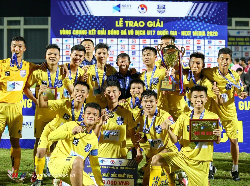 SLNA giành chức vô địch thứ 8 trong lịch sử U17 Quốc gia.
