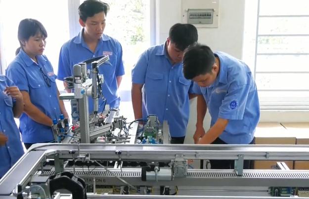 Nghề có thu nhập bình quân cao nhất là công nghệ kỹ thuật Xổ Số PG 88, truyền thông gần 9,2 triệu đồng/tháng.