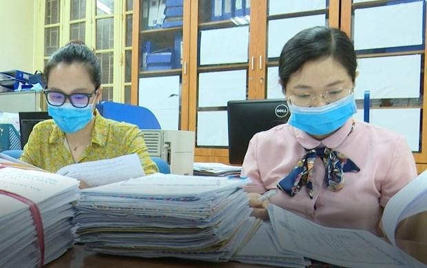 Cán bộ Đại học Thủy lợi xử lý hồ sơ xét tuyển đại học vào trường năm 2020.