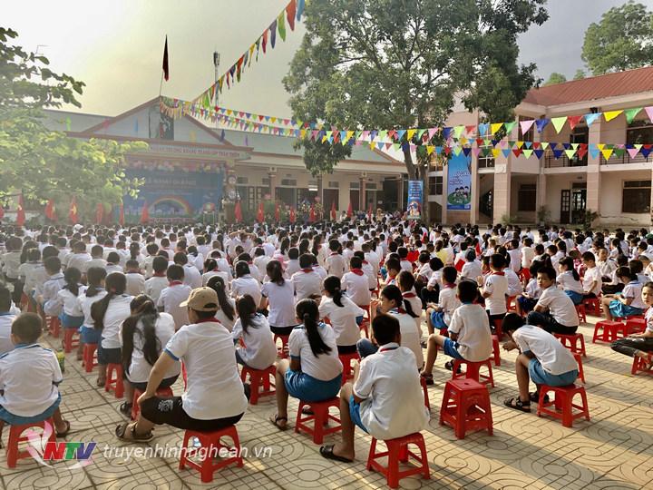 Lễ khai giảng năm học mới tại trường Mầm non Long Sơn Thị xã Thái Hòa.