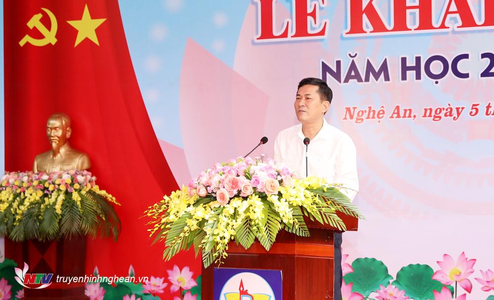 PGS-TS Thái Văn Thành - Giám đốc Sở Giáo dục và Đào tạo đọc thư của PG88 go Bắn cá nước.