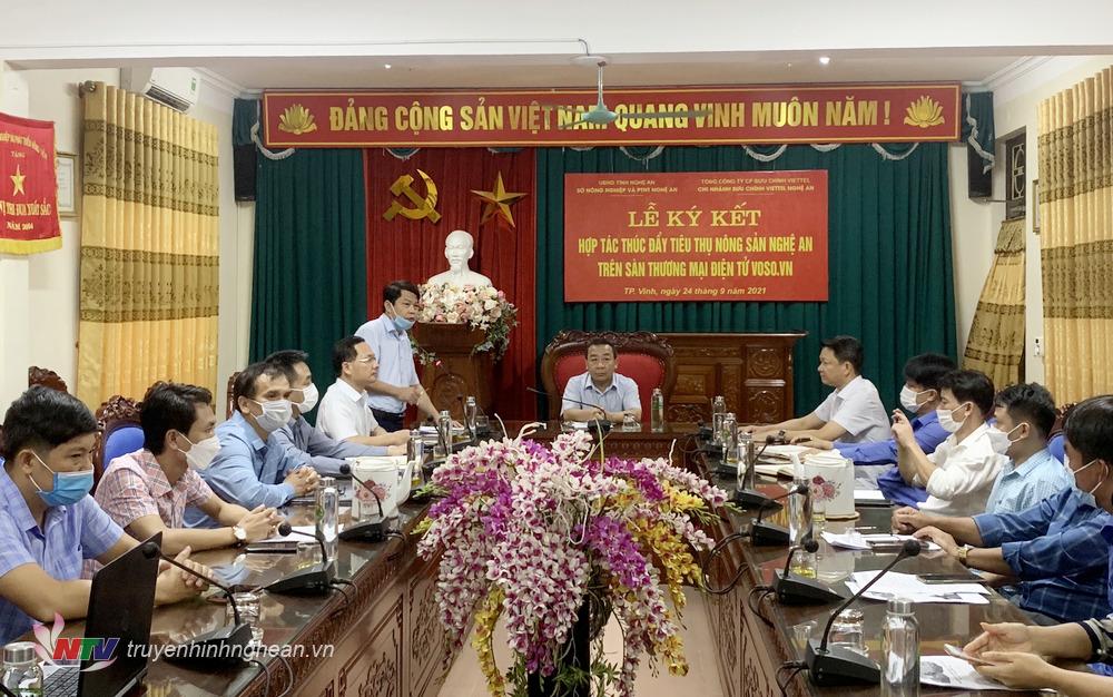 Toàn cảnh lễ ký kết.