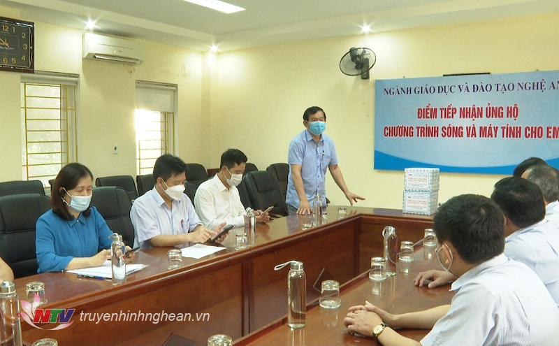 Đại diện ngành Giáo dục phát biểu cảm ơn.