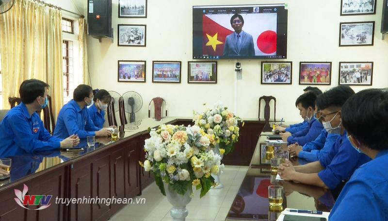 Toàn cảnh lễ ký kết.
