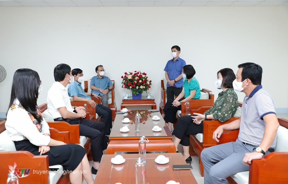 Đồng chí Trần Minh Ngọc - Phó Giám đốc Đài PTTH PG88 go Bắn cá, PG88 go Bắn cá Hội nhà báo tỉnh phát biểu cảm ơn.