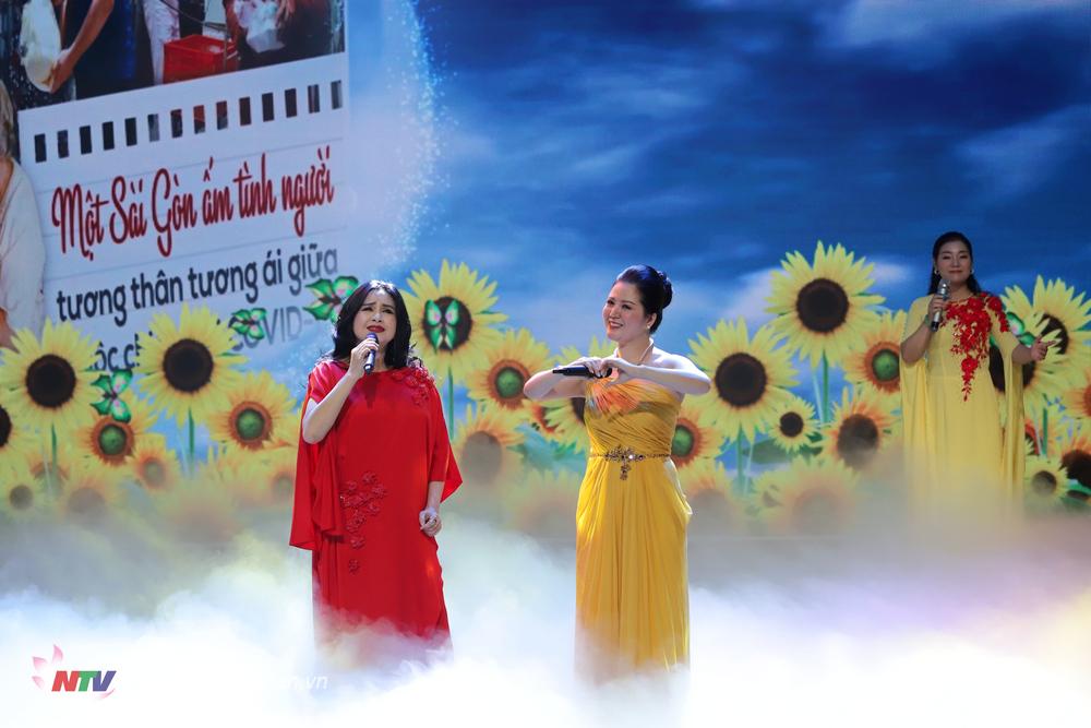 NSƯT Thanh Lam và ca sỹ Đinh Hiền Anh cùng góp giọng trong ca khúc Sống như tia nắng mặt trời - Sáng tác: Đình Bảo