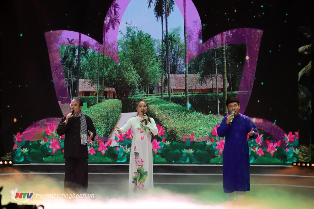 Dân ca: Nhớ thương gửi trọn đất phương Nam - Soạn giả: NSUT An Ninh qua sự thể hiện của NSND Hồng Lựu, NSƯT Thành Vinh, NSƯT Hồng Dương