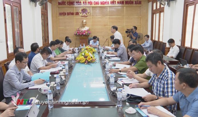 Toàn cảnh buổi làm việc.
