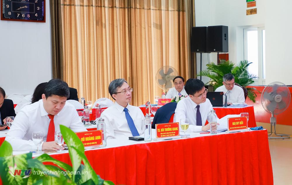 Các đại biểu dự Hội thảo.
