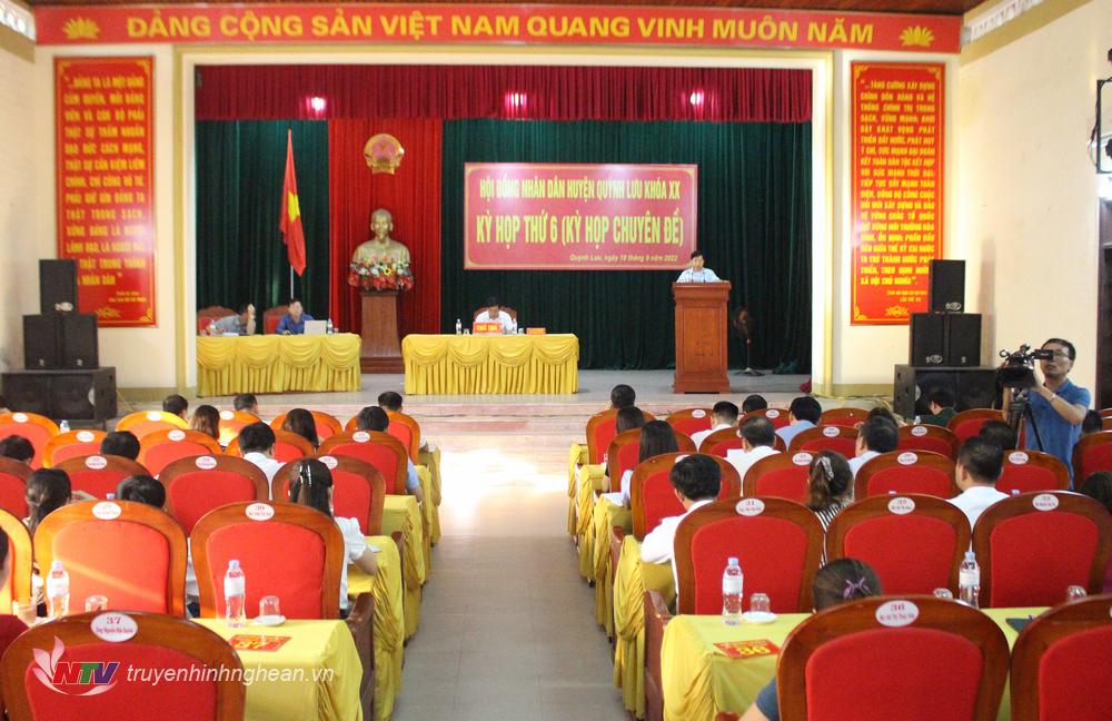 Toàn cảnh kỳ họp.