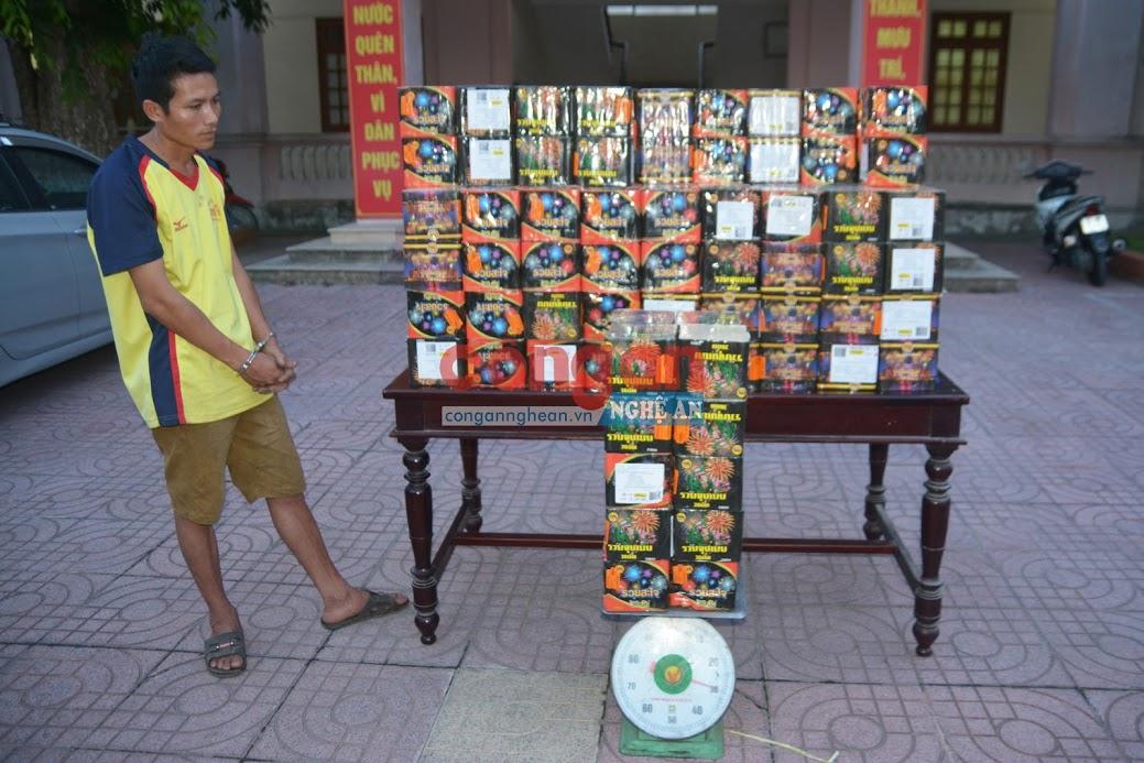 Số pháo nổ lực lượng chức năng thu giữ được.