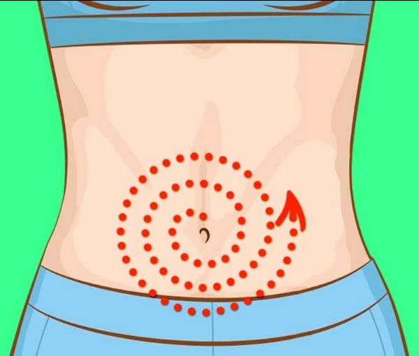 Đặt hai ngón tay lên rốn, dùng lực nhẹ, massage quanh rốn theo hình tròn, tăng dần tốc độ để làm nóng vùng bụng. Thực hiện trong khoảng 2 phút. 