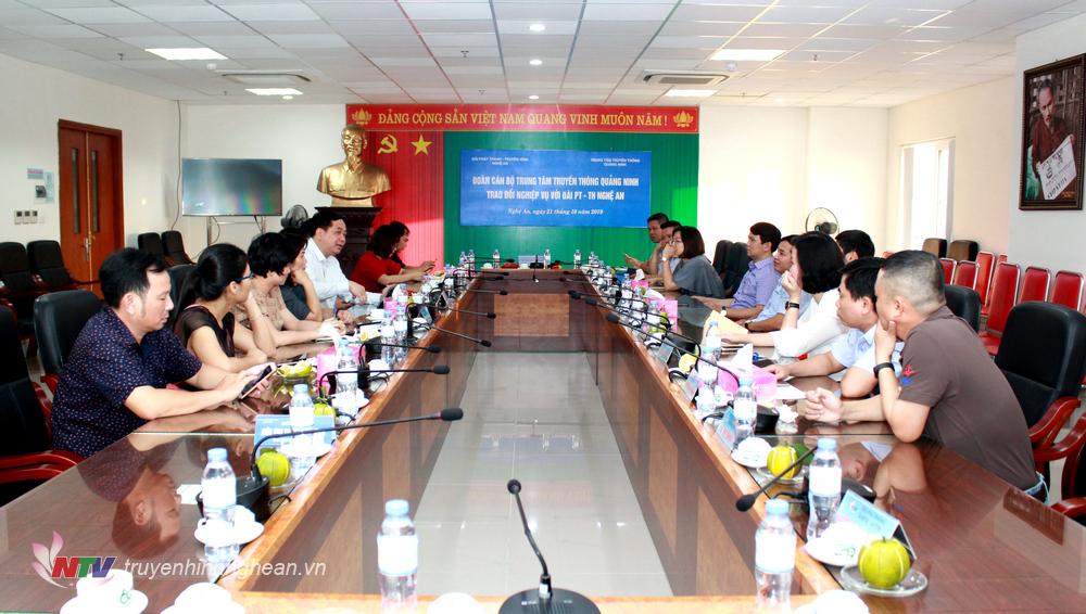 Đoàn cấn bộ Trung tâm Truyền thông Quảng Ninh trao đổi nghiệp vụ tại Đài PT-TH PG88 go Bắn cá.