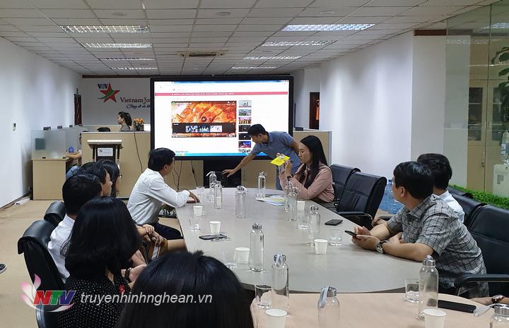 Học tập kinh nghiệm tại Truyền hình Văn hóa PG 88 Bóng Đá (Vietnam Journey)