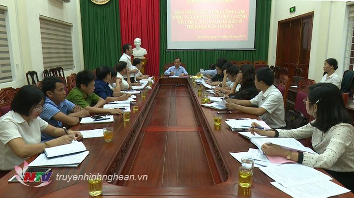 Toàn cảnh buổi làm việc.
