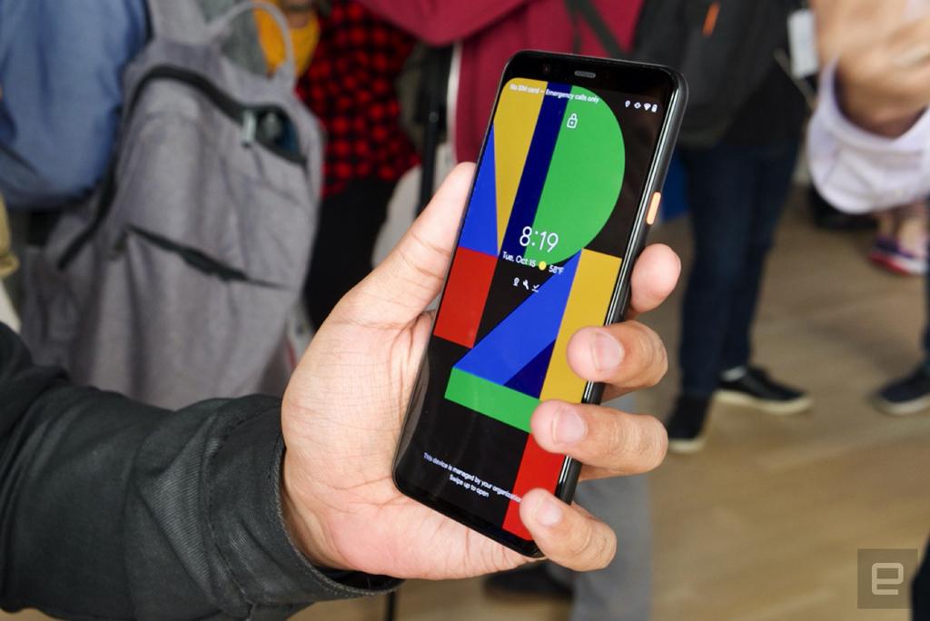 Đồng thời, Google còn trang bị tính năng "Ambient EQ" trên Pixel mới. Tính năng này có thể tự động điều chỉnh nhiệt độ màu trên màn hình smartphone cho phù hợp với môi trường xung quanh.