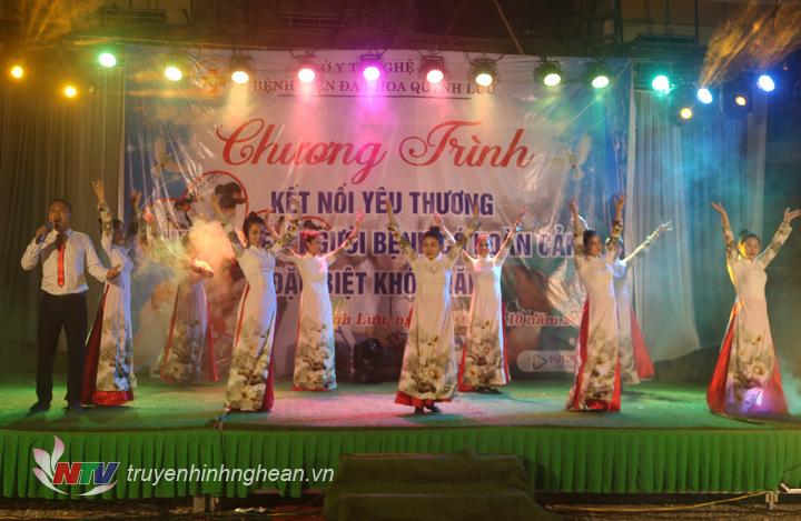 TIết mục văn nghệ đặc sắc trong chương trình.