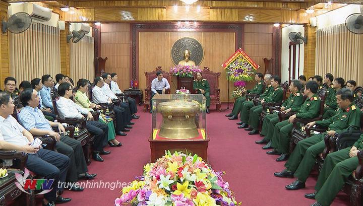 Toàn cảnh 