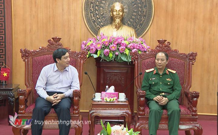 Bí thư Tỉnh ủy Nguyễn Đắc Vinh phát biểu chúc mừng.