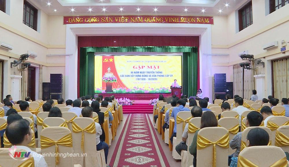 Toàn cảnh buổi gặp mặt.