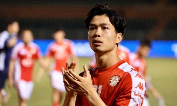 Công Phượng nhận danh hiệu cầu thủ xuất sắc nhất V-League tháng 7, 9.