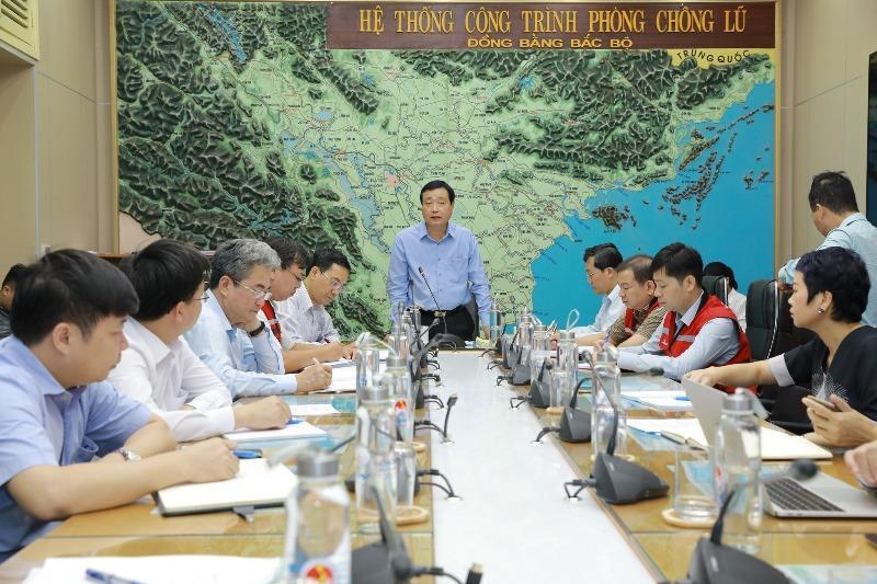 ông Trần Quang Hoài Phó trưởng Ban chỉ đạo Trung ương về Phòng, chống thiên tai, Tổng cục trưởng Tổng cục Phòng, chống thiên tai phát biểu tại cuộc họp.