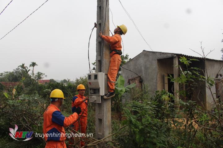 PG88 link tải Điện lực Quỳ Hợp là 1 trong 50 doanh nghiệp tiêu biểu được huyện vinh danh đợt này.