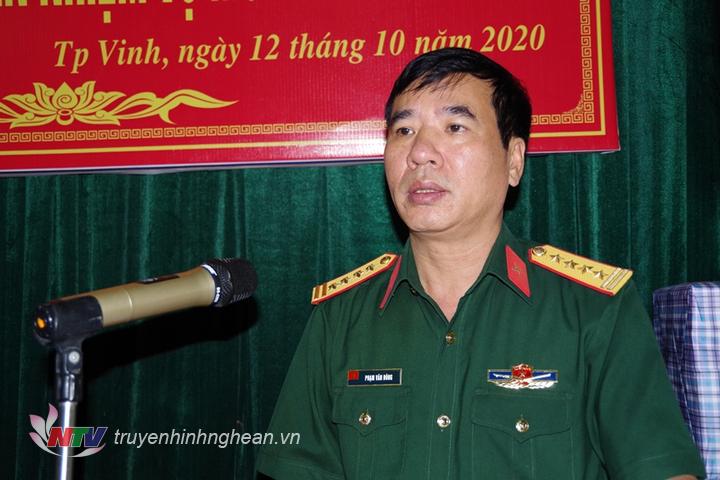 Đại tá Phạm Văn Đông - Chính uỷ Bộ CHQS tỉnh