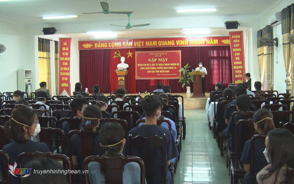 Toàn cảnh buổi gặp mặt.