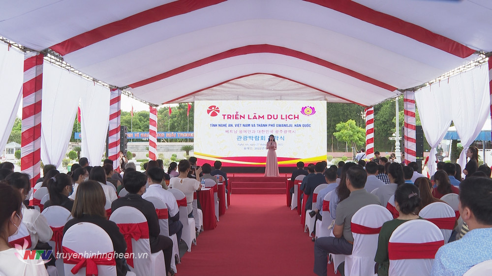 Quang cảnh triển lãm.