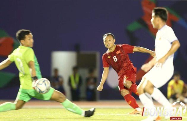 Trọng Hoàng có màn trình diễn ấn tượng sau 2 trận đấu đầu tiên tại SEA Games 30.