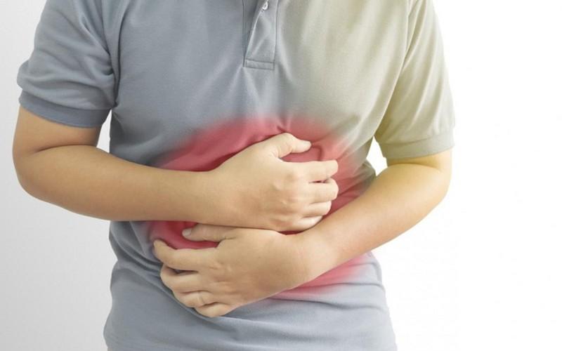 Nguyên tắc ăn uống quan trọng dành cho người đau dạ dày là ăn đúng giờ, không bỏ bữa, ăn chậm và ở mức vừa đủ; không nên ăn quá mặn, ăn thực phẩm tươi sống, nhiều mỡ
