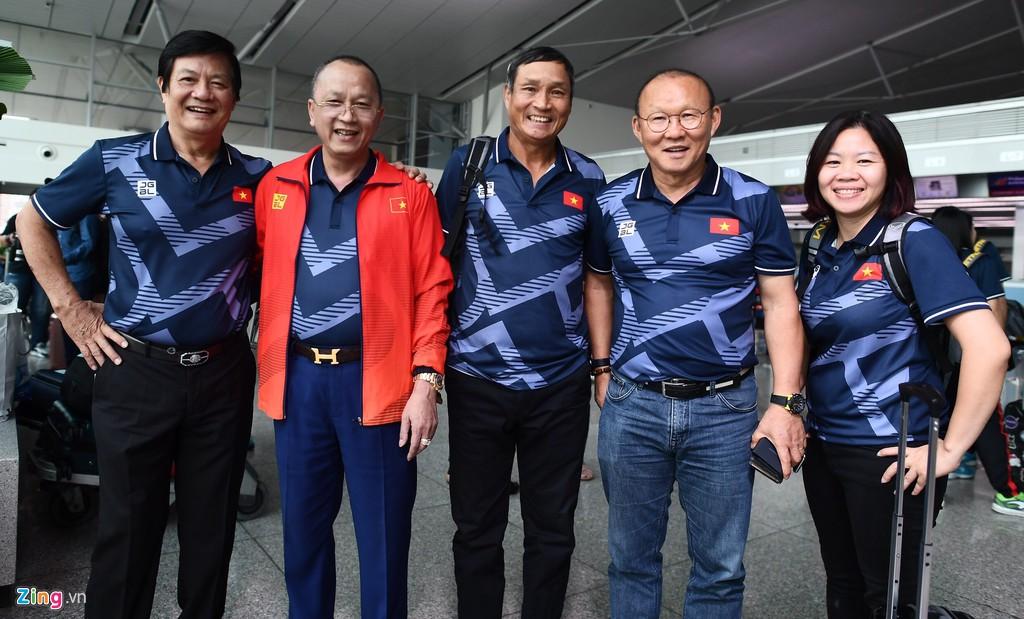 Ông Park chụp hình cùng các nhân vật chủ chốt của 2 đội tuyển dự SEA Games 30. Tuyển nữ PG 88 Nổ Hũ là nhà đương kim vô địch SEA Games. Trong khi đó, U22 PG 88 Nổ Hũ quyết tâm lần đầu giành tấm HCV sau nhiều năm chờ đợi.