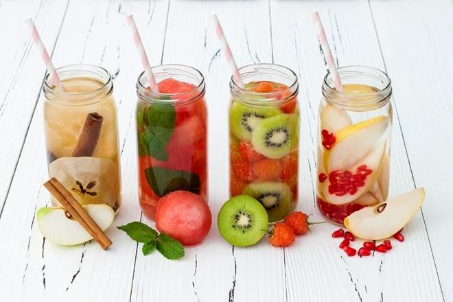 Nước ngâm hoa quả  Thêm trái cây vào nước ngâm qua đêm giúp tăng khả năng giữ nước và giúp thức uống ngon miệng hơn.