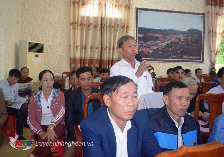 Các đại biểu nêu ý kiến tại hội nghị.