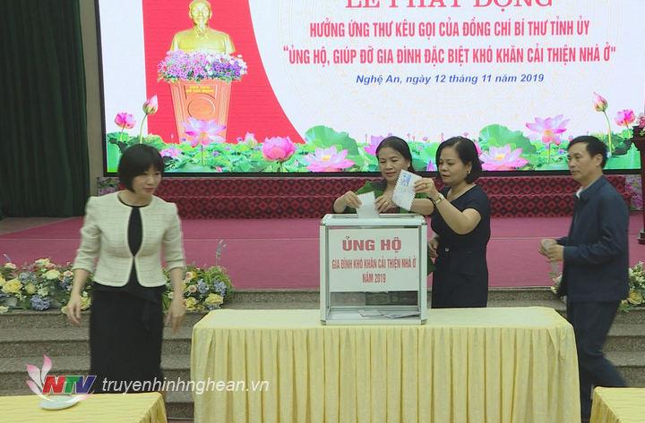 Các đại biểu hưởng ứng