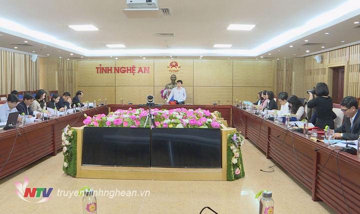 Toàn cảnh cuộc họp.