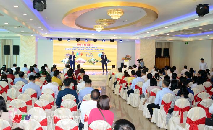 Toàn cảnh hội nghị.