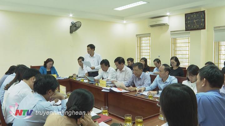 Toàn cảnh cuộc làm việc.