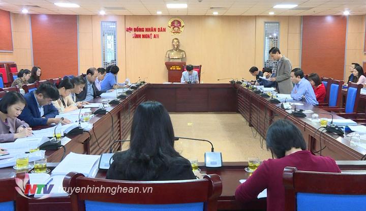 Toàn cảnh buổi làm việc.